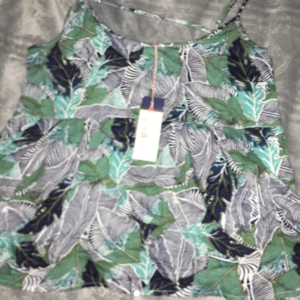 NWT Roxy Tank Top ✨ - Picture 3 of 3